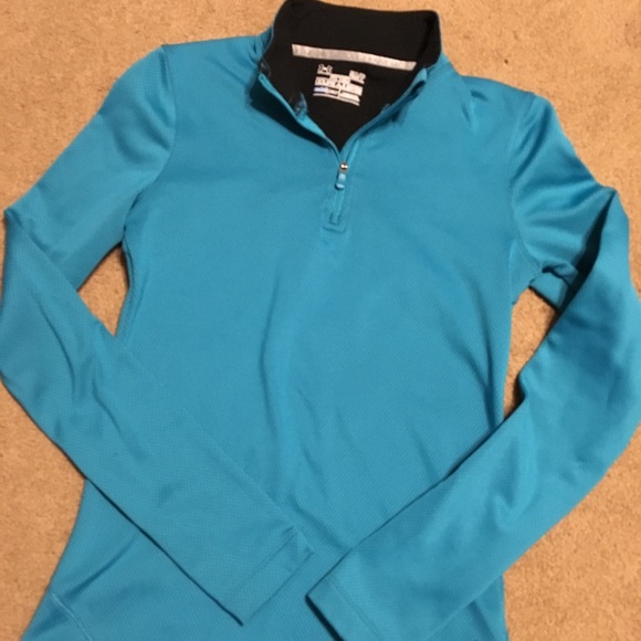 Under Armour Tops - 🛍3/$25🛍 Under Armour teal workout shirt